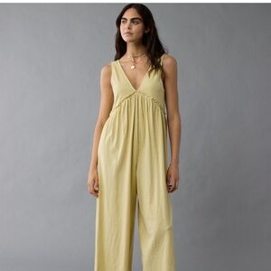 🌞 American Eagle Sunchaser Knit V-Neck Jumpsuit (NWT) – Size M
